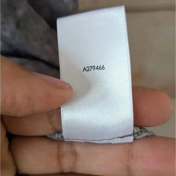 LOGO Layers Lori Goldstein Size S Distressed Print High-Low Hem Knit Tunic Top - Picture 7 of 11